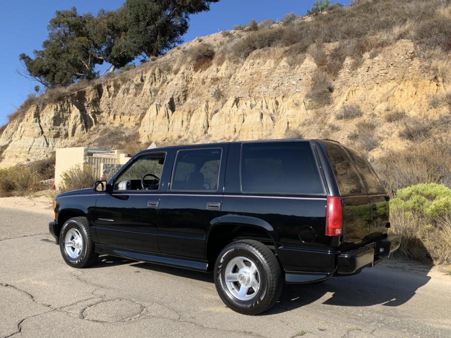  Chevrolet Tahoe Limited (GMT840) 2000 года  (фото 8 из 233)